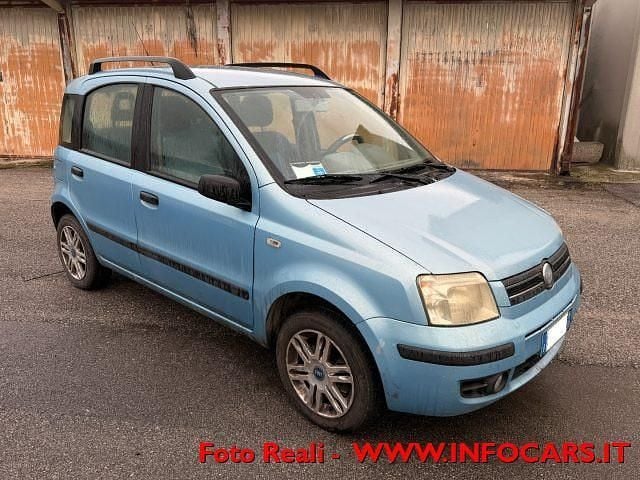 Azzurro metallizzato Usata 2004 Fiat Panda Dynamic Berlina | 1450 € (Super prezzo) - Immagine 1/4