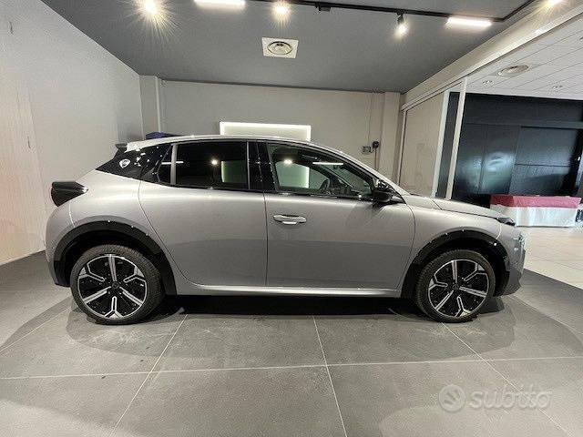 Usata Lancia Ypsilon 100 CV (73 kW) 2024 Utilitaria