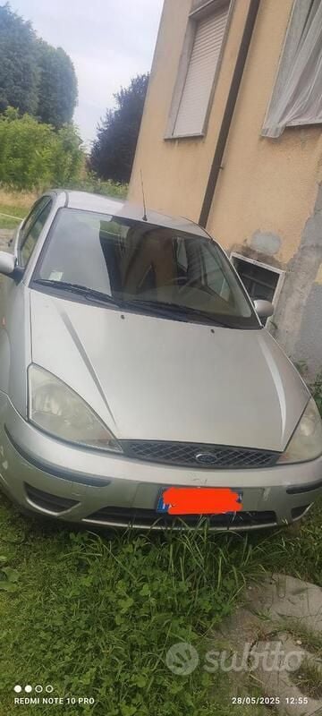 Usata Ford Focus 116 CV (85 kW) 2004 Grigio Berlina