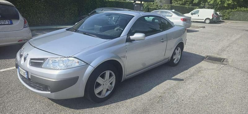 Usata Renault Mégane Cabriolet Dynamique 113 CV (83 kW) 2007 Cabrio