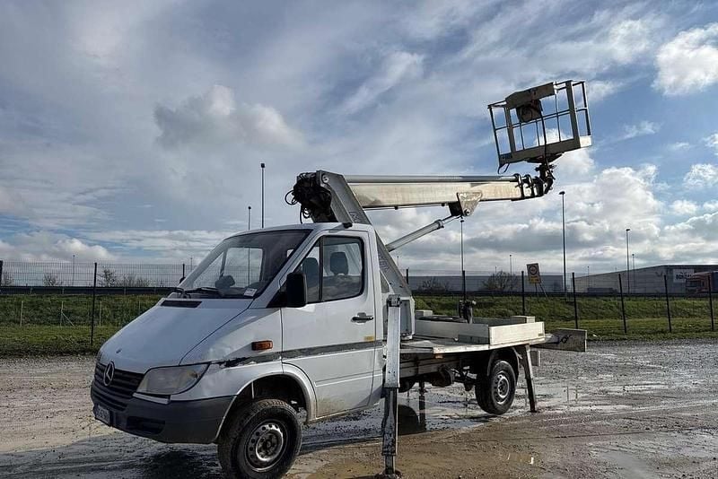 Usata Mercedes Sprinter 109 CV (80 kW) 2001 Bianco Furgone