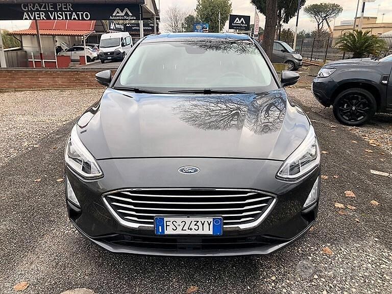 Usata Ford Focus Titanium 120 CV (88 kW) 2018 Grigio Berlina