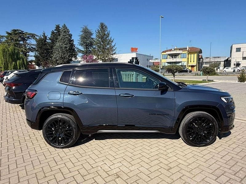 Usata Jeep Compass 131 CV (96 kW) 2024 Blu/azzurro SUV
