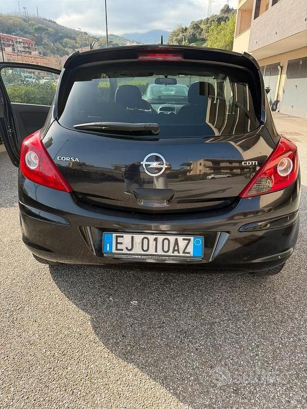 Usata Opel Corsa Sport 2011 Nero Utilitaria