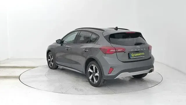 Usata Ford Focus 125 CV (91 kW) 2023 Grigio Berlina