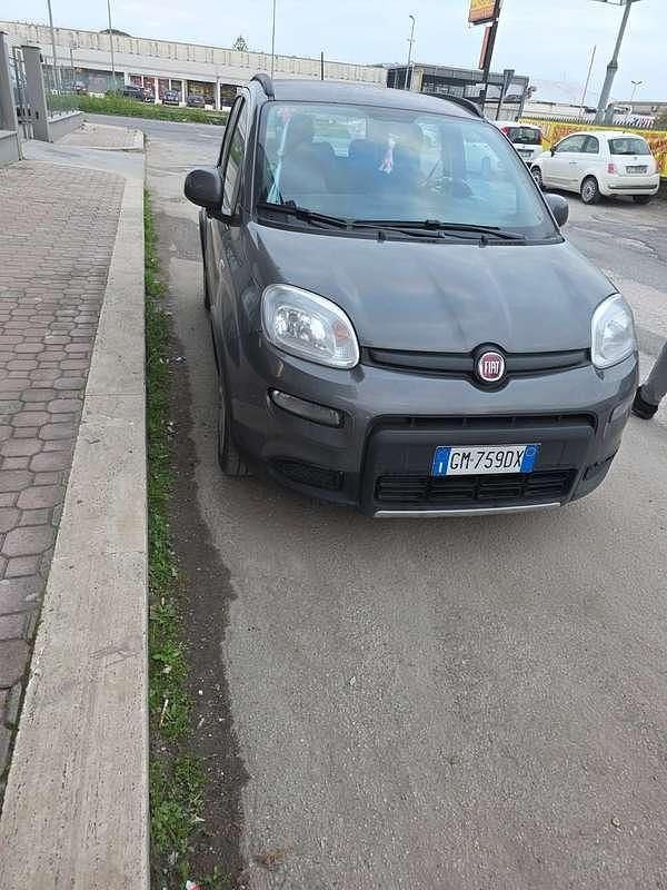 Usata Fiat Panda Garmin 65 CV (47 kW) 2023 Grigio Utilitaria