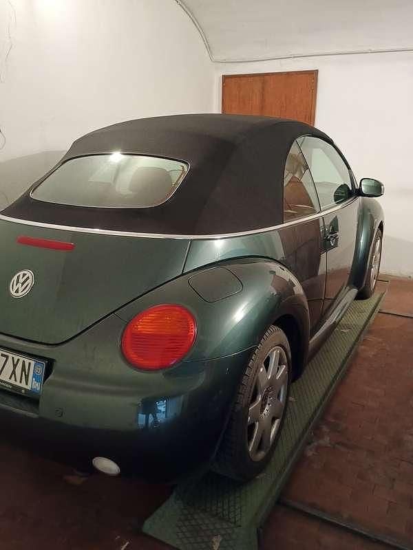 Usata VW New Beetle Cabriolet 116 CV (85 kW) 2003 Verde Cabrio