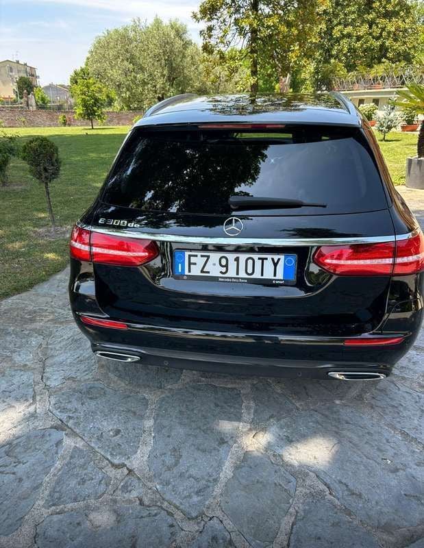 Usata Mercedes E300 Premium Plus 194 CV (142 kW) 2019 Nero Station wagon