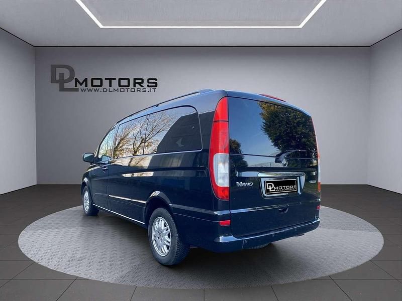 Usata Mercedes Viano 150 CV (110 kW) 2010 Nero Monovolume