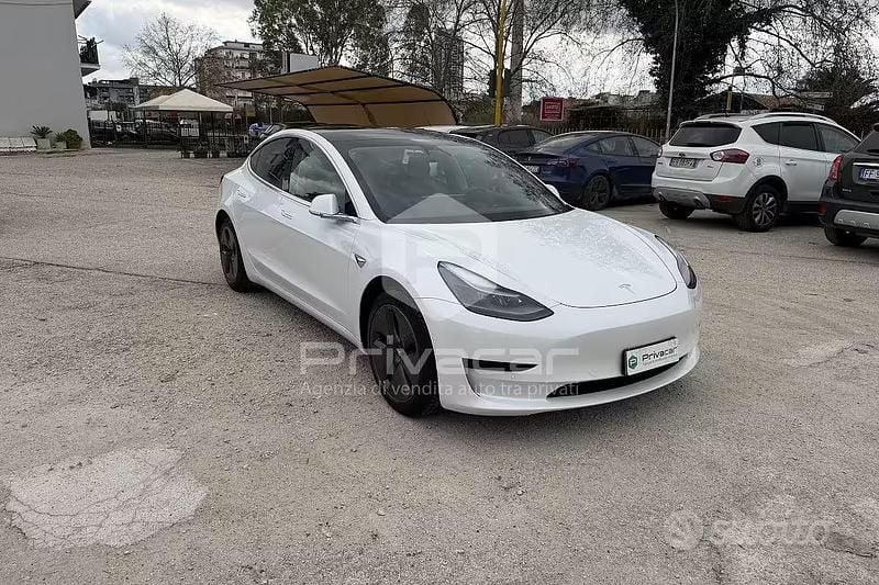Usata Tesla Model 3 Standard Range 239 kW (325 CV) 2020 Bianco Berlina