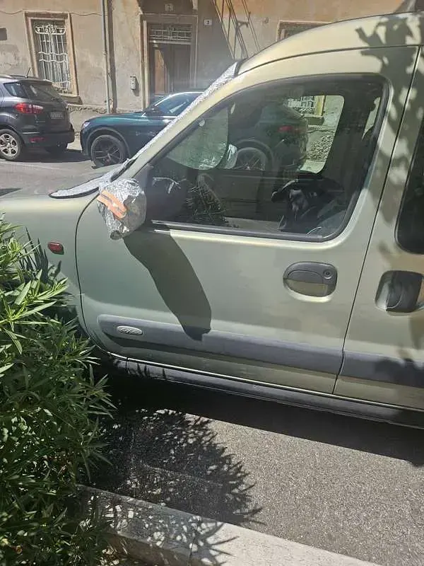 Usata Renault Kangoo Privilege 95 CV (69 kW) 2002 Verde Monovolume