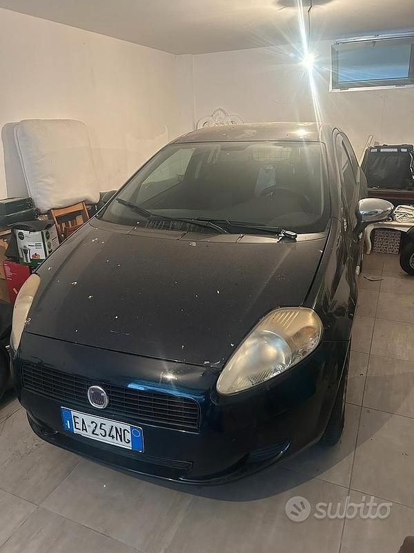 Usata Fiat Grande Punto 77 CV (56 kW) 2010 Blu Utilitaria