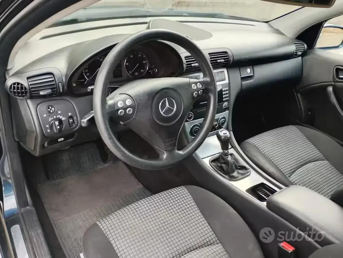 Usata Mercedes C220 150 CV (110 kW) 2004 Coupé