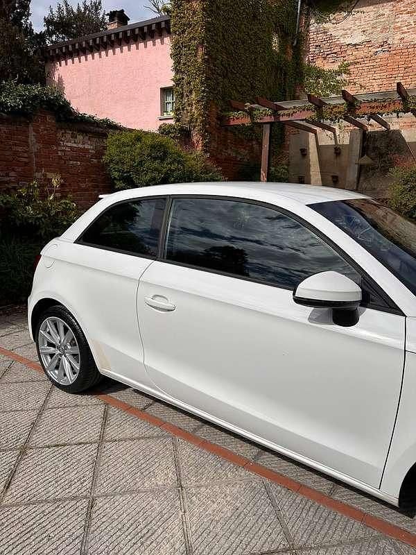 Usata Audi A1 Ambiente 95 CV (69 kW) 2015 Bianco Utilitaria
