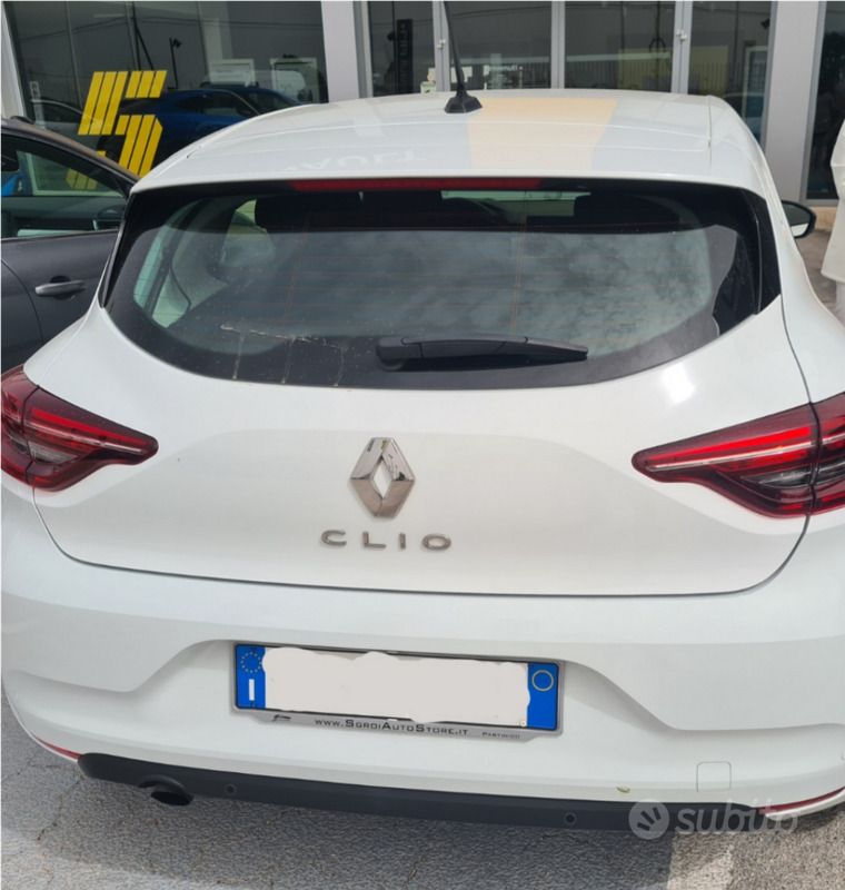 Usata Renault Clio V 101 CV (74 kW) 2020 Bianco Utilitaria