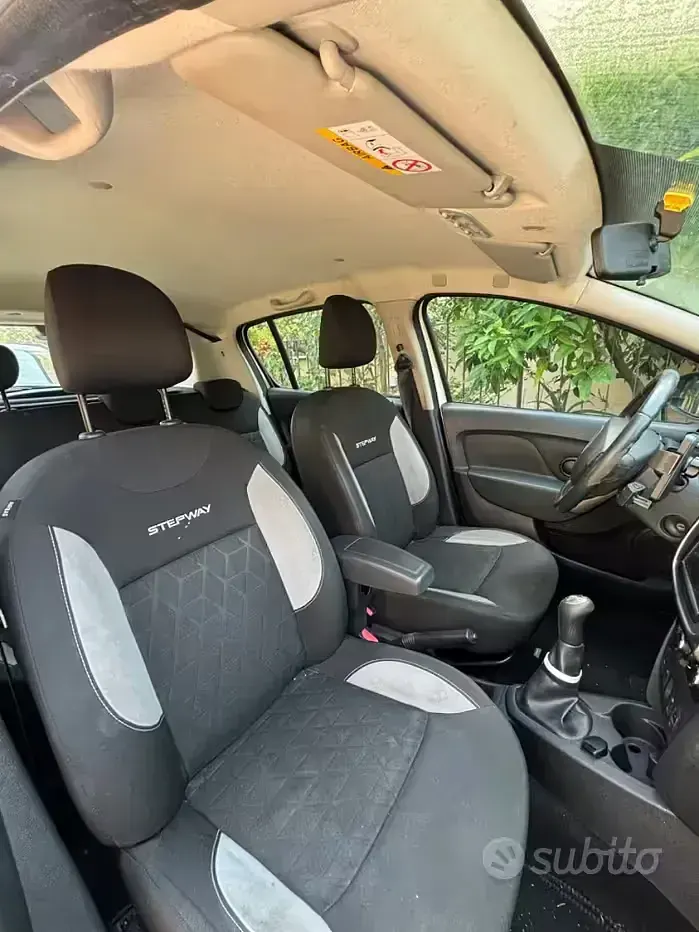 Usata Dacia Sandero Prestige 90 CV (66 kW) 2014 Bianco Berlina