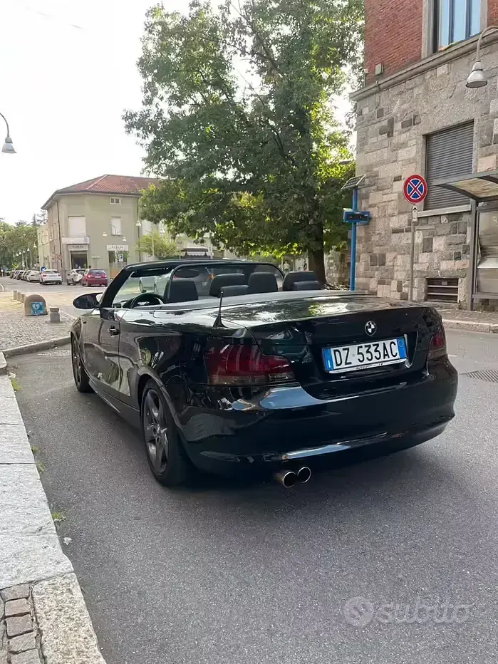 Usata BMW 120 Cabriolet Efficient Dynamics 177 CV (130 kW) 2009 Nero Cabrio