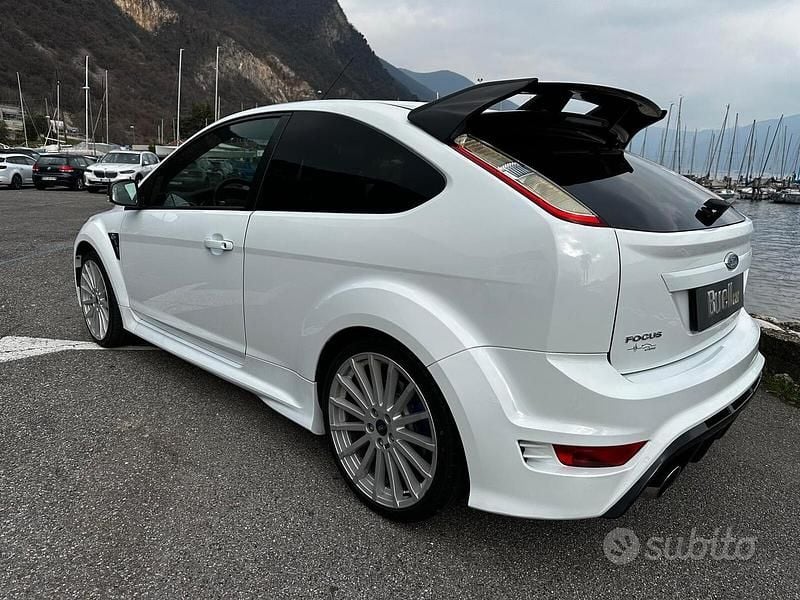 Usata Ford Focus RS 305 CV (224 kW) 2009 Bianco Berlina