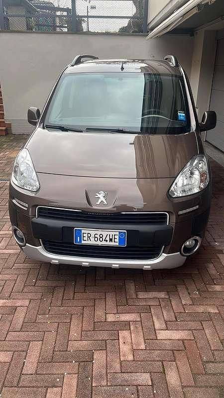 Usata Peugeot TePee Premium 109 CV (80 kW) 2013 Station wagon