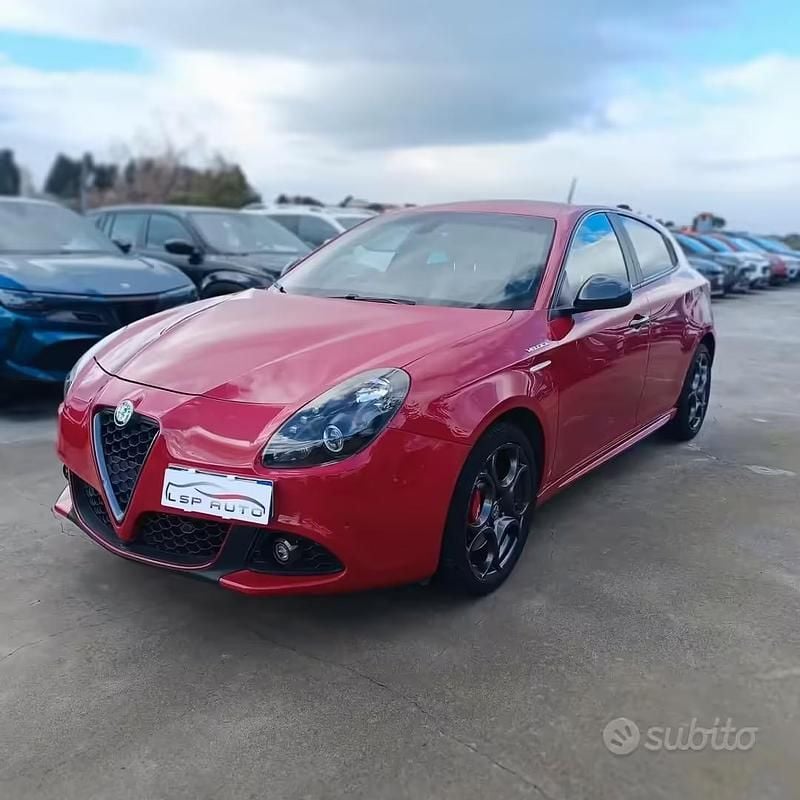 Usata Alfa Romeo Giulietta Veloce 120 CV (88 kW) 2018 Rosso Utilitaria