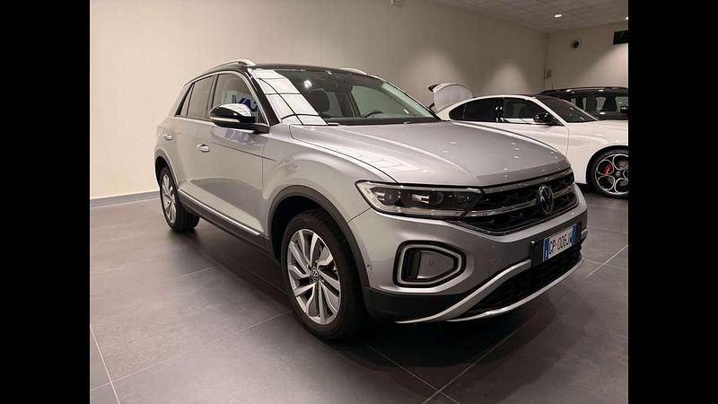 Usata VW T-Roc Style 150 CV (110 kW) 2023 Argento SUV