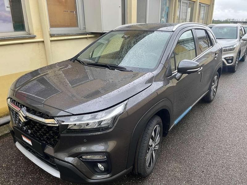 Nuova Suzuki SX4 110 CV (80 kW) 2026 Grigio oslo Berlina