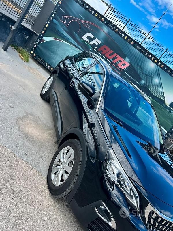 Usata Peugeot 3008 120 CV (88 kW) 2017 Nero SUV