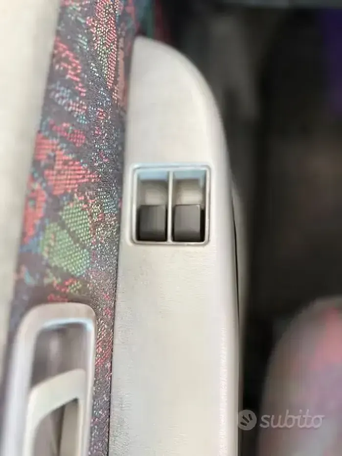 Usata Nissan Micra SE 54 CV (39 kW) 2000 Blu Utilitaria