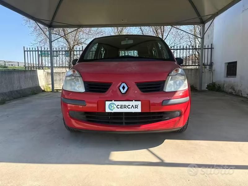 Usata Renault Modus 75 CV (55 kW) 2007 Rosso Monovolume