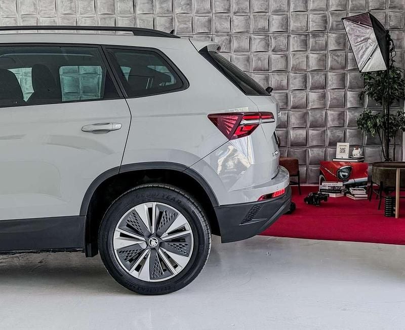 Usata Skoda Karoq Executive 116 CV (85 kW) 2023 Grigio SUV