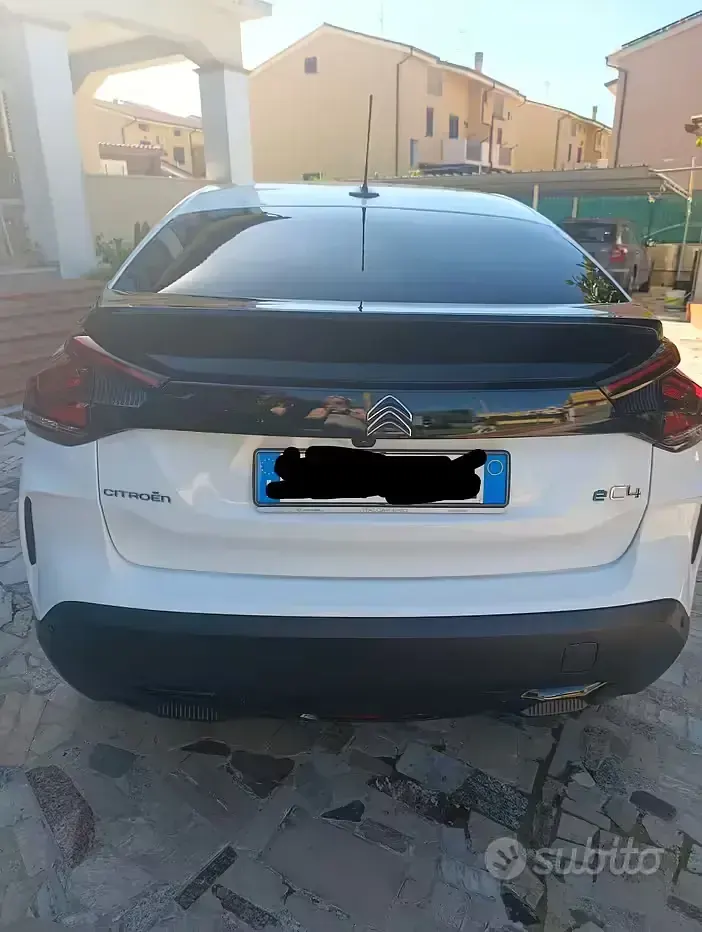 Usata Citroën e-C4 56 kW (77 CV) 2023 Bianco Berlina