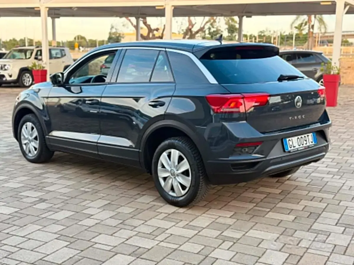 Usata VW T-Roc Style 116 CV (85 kW) 2019 Grigio SUV