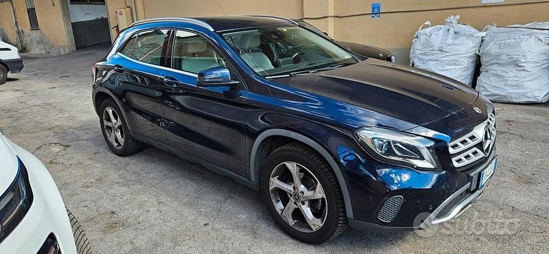 Blu Usata 2018 Mercedes GLA200 SUV | 15.000 € (Super prezzo) - Immagine 1/4