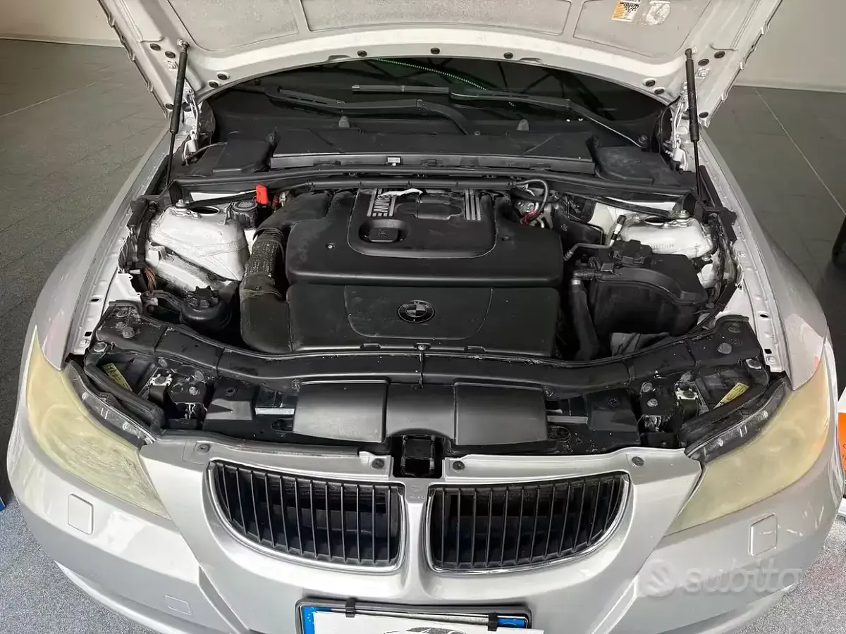 Usata BMW 320 M Sport 163 CV (119 kW) 2010 Grigio Station wagon