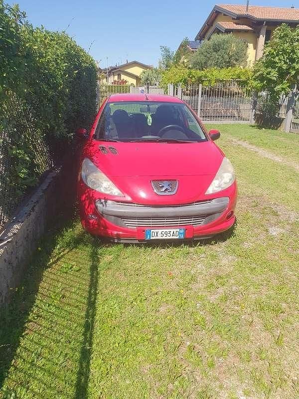 Usata 2009 Peugeot 206 Tre volumi | 4200 € (Buon prezzo) - Immagine 1/4