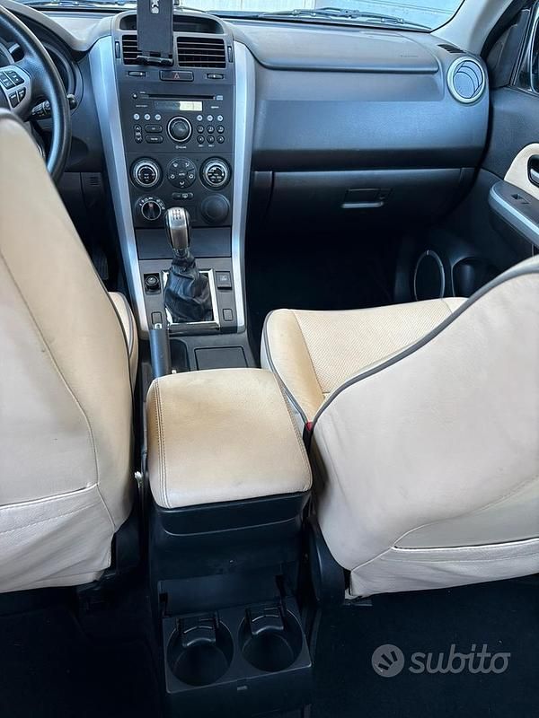 Usata Suzuki Vitara 129 CV (94 kW) 2006 Nero Station wagon