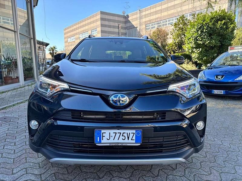 Usata Toyota RAV4 Hybrid Style 155 CV (114 kW) 2017 Blu/azzurro SUV