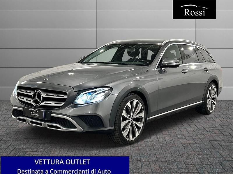 Grigio Usata 2018 Mercedes 220 Premium Plus Station wagon | 16.900 € (Cara) - Immagine 1/4