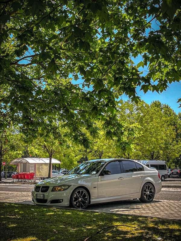 Usata BMW 320 Efficient Dynamics 184 CV (135 kW) 2010 Berlina