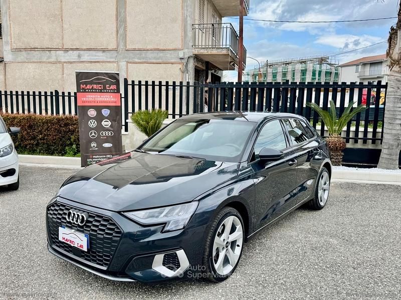 Usata Audi A3 Advanced 116 CV (85 kW) 2022 Gray Berlina