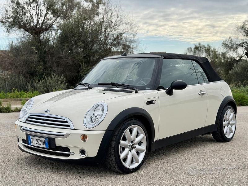 Beige Usata 2007 Mini One Cabriolet Cabrio | 7400 € (Cara) - Immagine 1/4