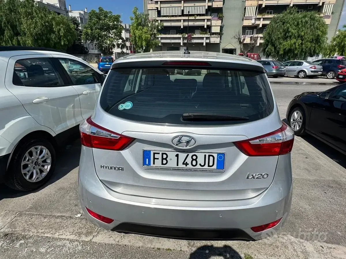 Usata Hyundai ix20 Xpossible 90 CV (66 kW) 2015 Grigio Utilitaria