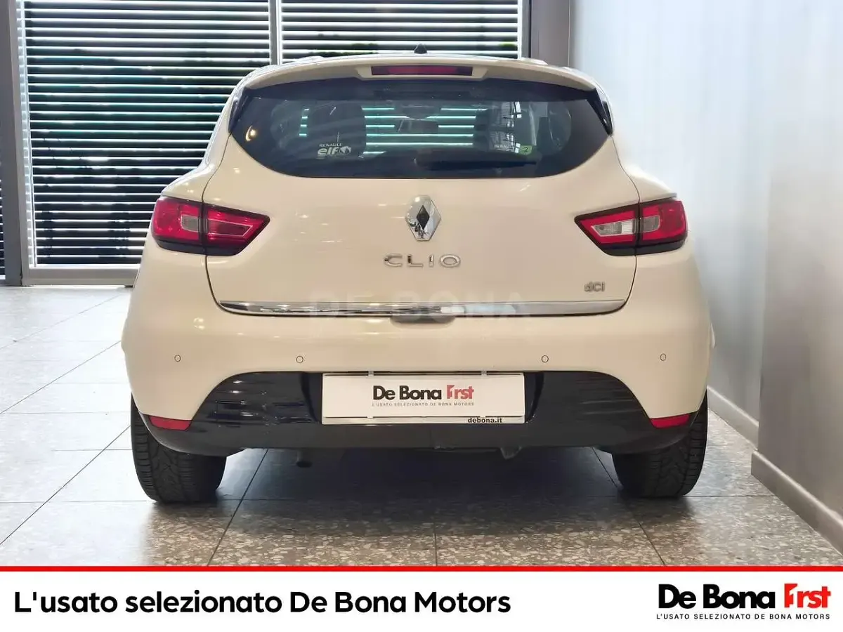Usata Renault Clio IV Life 75 CV (55 kW) 2016 Bianco Berlina