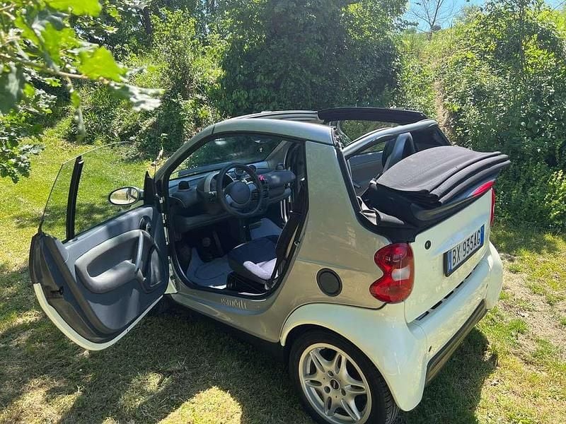 Usata Smart ForTwo Cabrio 54 CV (39 kW) 2001 Bianco Cabrio