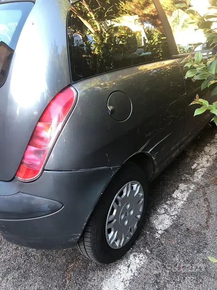Usata Lancia Ypsilon 69 CV (50 kW) 2006 Utilitaria