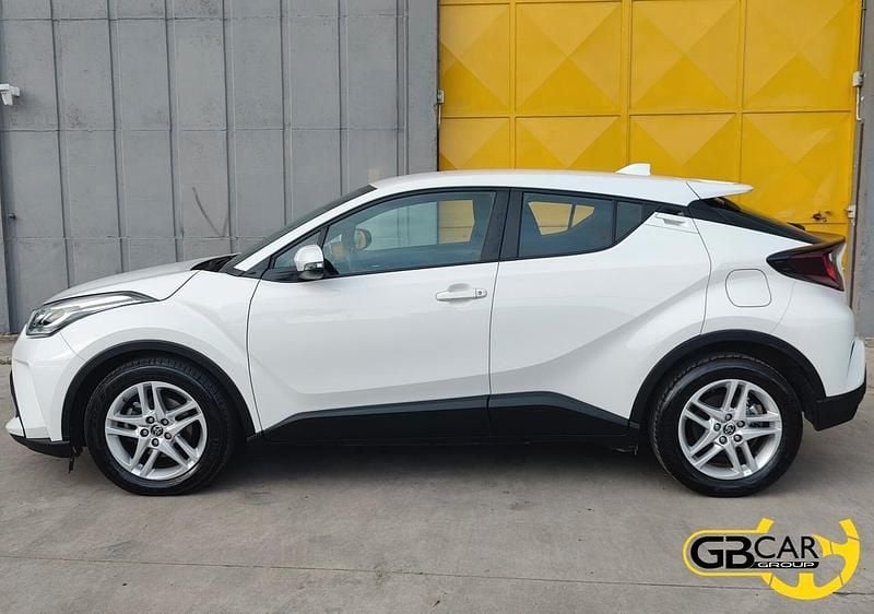 Usata Toyota C-HR Business Edition 98 CV (72 kW) 2023 Bianco SUV