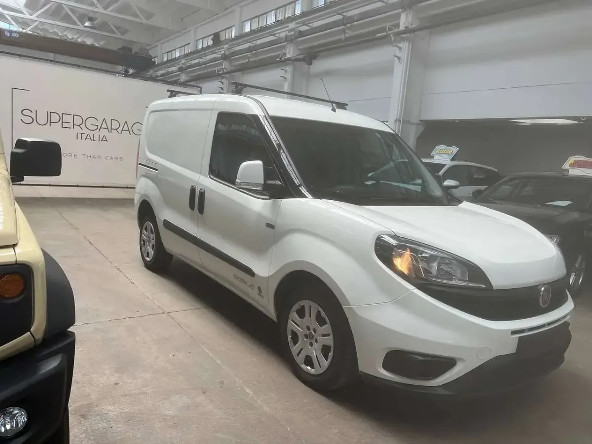 Usata Fiat Doblò 105 CV (77 kW) 2018 Bianco Monovolume