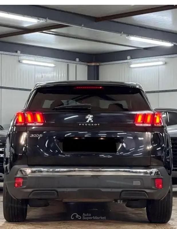 Usata Peugeot 3008 Active 131 CV (96 kW) 2020 Nero Berlina