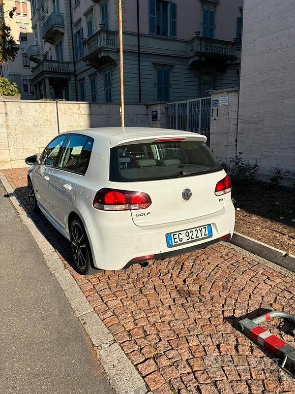 Usata VW Golf VI Edition 105 CV (77 kW) 2010 Bianco Utilitaria