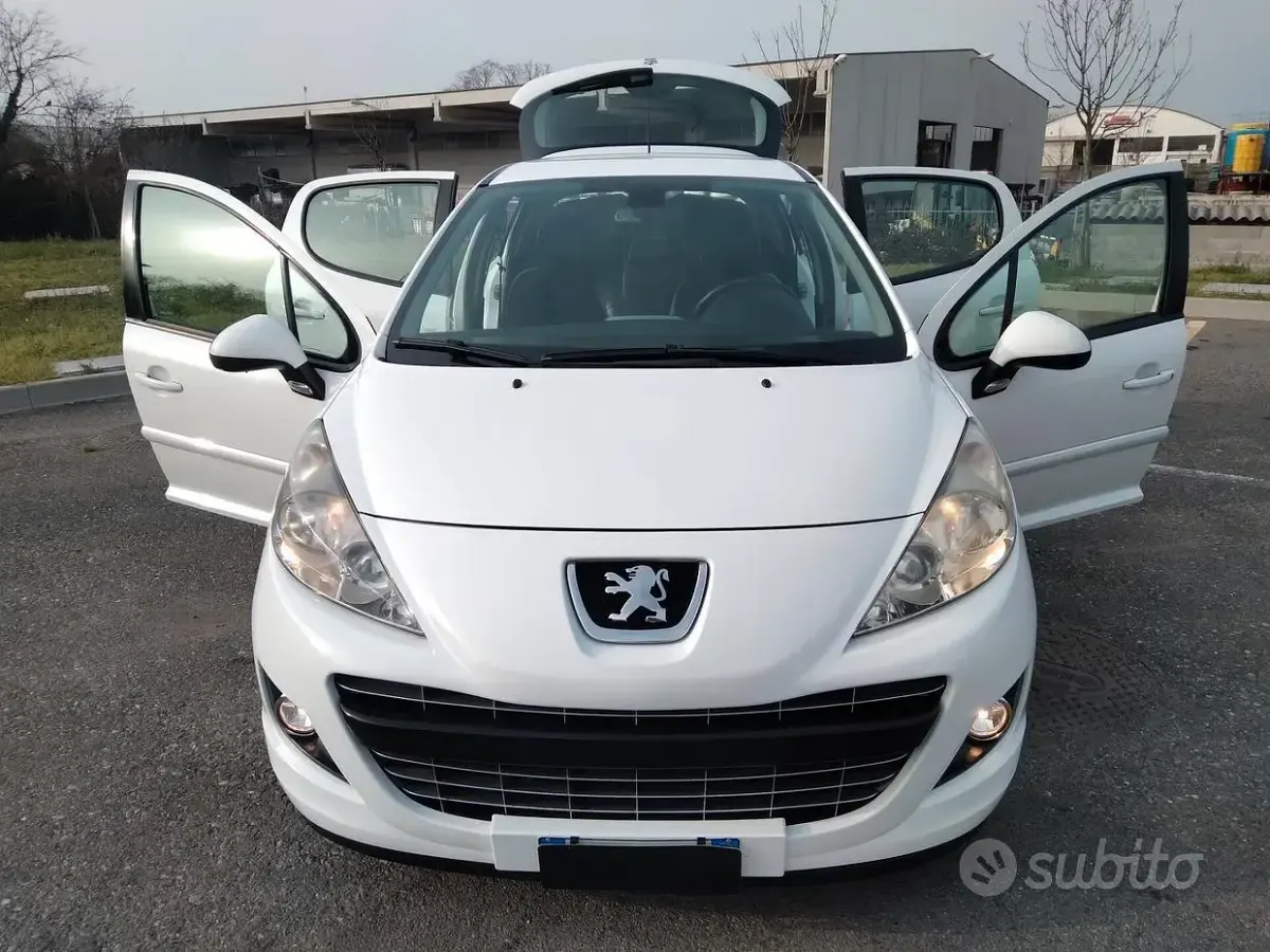 Usata Peugeot 207 Allure 156 CV (114 kW) 2012 Bianco Berlina
